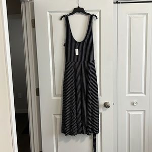Banana Republic flowy midi dress